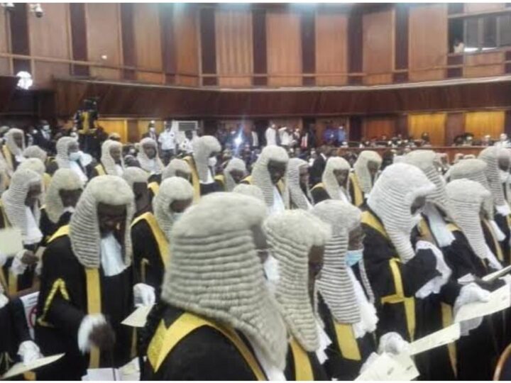 Red Bold Finance YouTube Thumbnail – 2025-09-01T083014.846